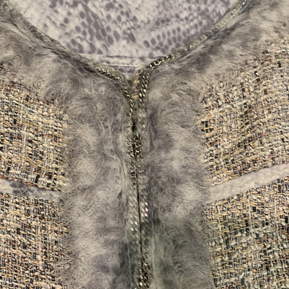 🔴SOLD🔴Elie Tahari, Blazer, and Skirt set - Picture 6 of 7